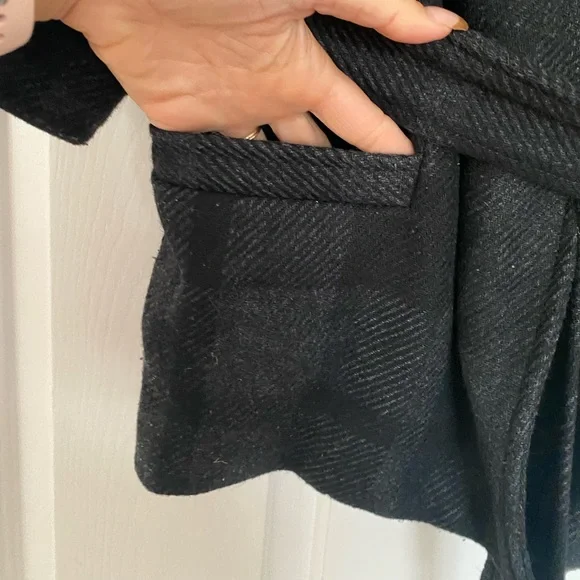 Banana Republic black wool coat - Picture 7 of 7